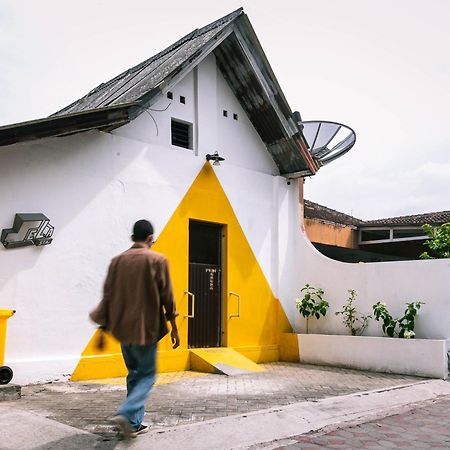 Sela Stay Jogjakarta Buitenkant foto